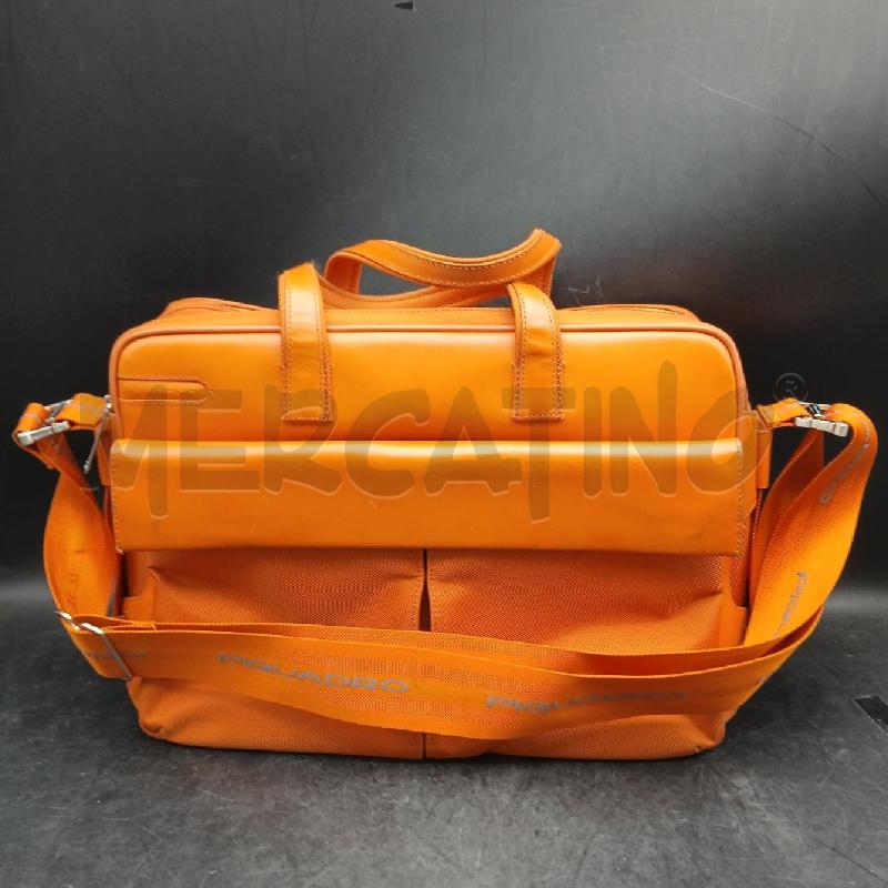 BORSA DONNA CARTELLA PIQUADRO ARANCION | Mercatino dell'Usato Roma garbatella 2