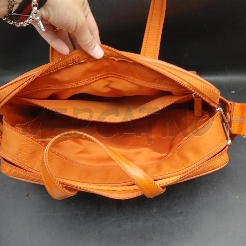 BORSA DONNA CARTELLA PIQUADRO ARANCION | Mercatino dell'Usato Roma garbatella 5