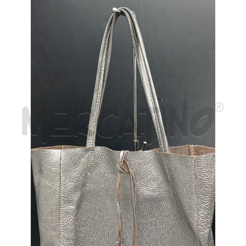 BORSA GENUINE LEATHER ARGENTATA  | Mercatino dell'Usato Roma garbatella 2
