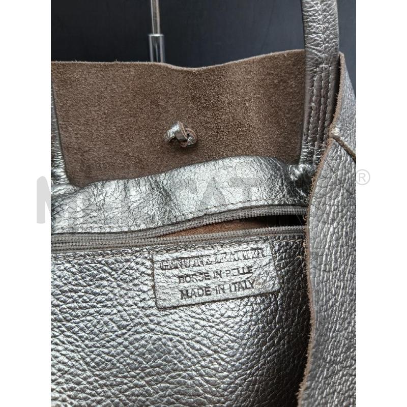 BORSA GENUINE LEATHER ARGENTATA  | Mercatino dell'Usato Roma garbatella 4