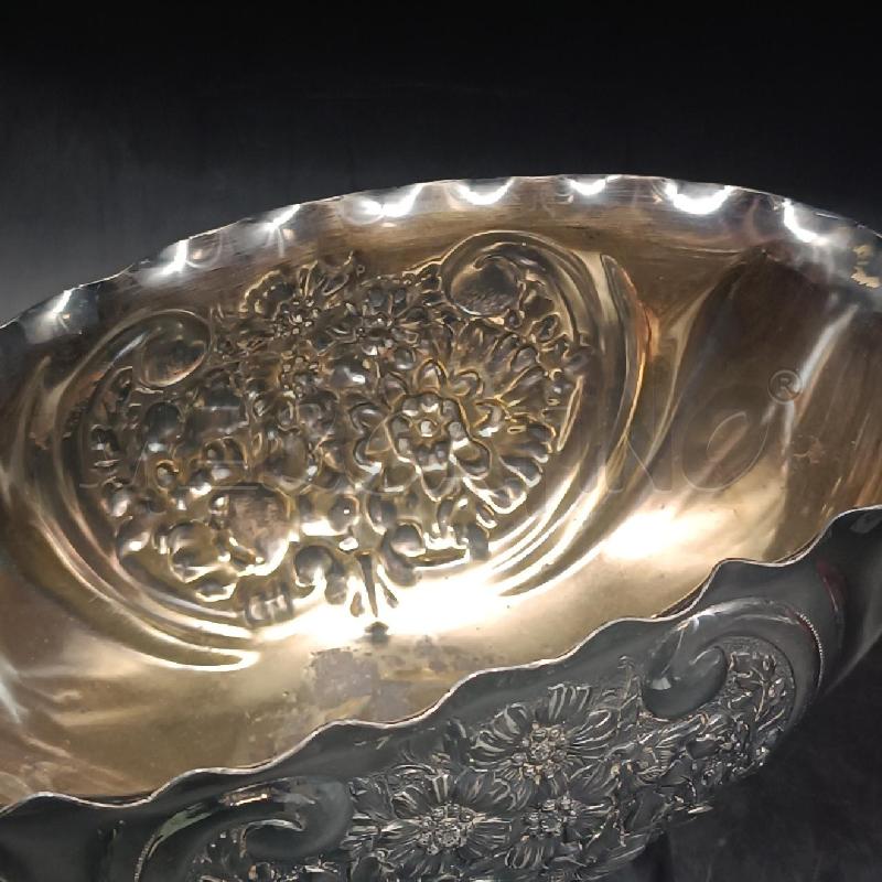CENTROTAVOLA MET FIORI A SBALZO | Mercatino dell'Usato Roma garbatella 4
