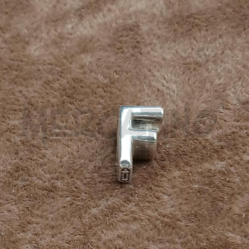 CHARM PANDORA LETTERA F | Mercatino dell'Usato Roma garbatella 1