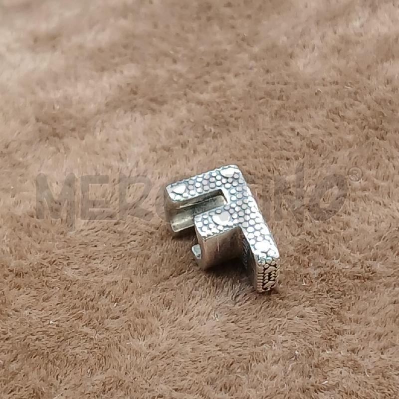 CHARM PANDORA LETTERA F | Mercatino dell'Usato Roma garbatella 3