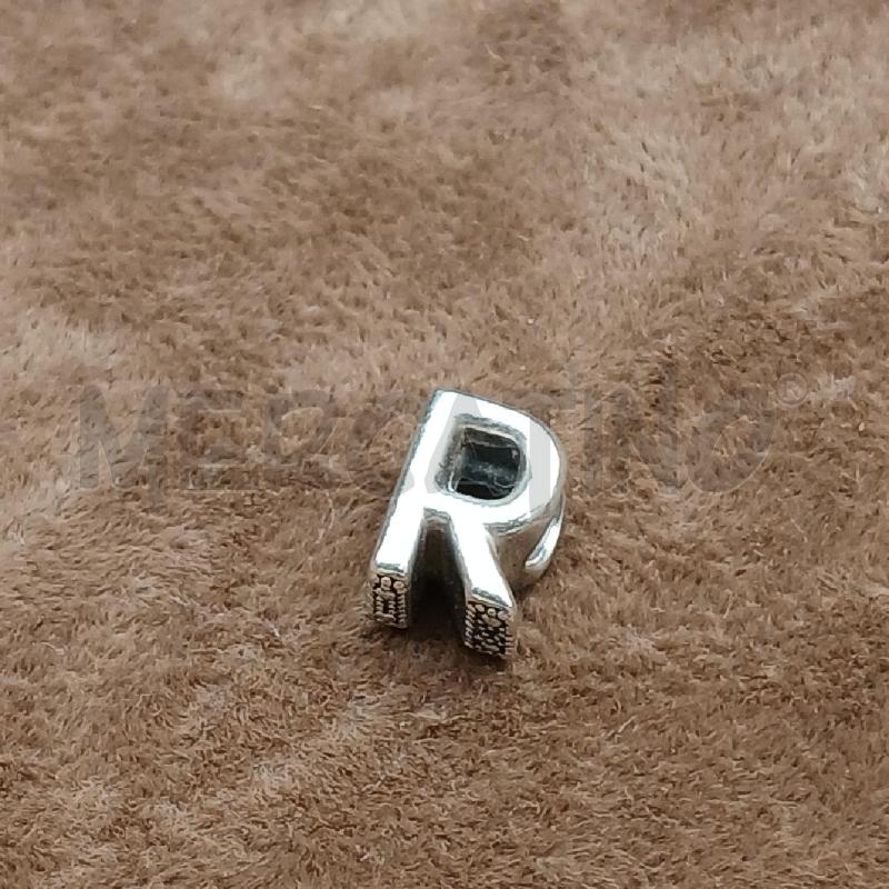CHARM PANDORA LETTERA R | Mercatino dell'Usato Roma garbatella 1