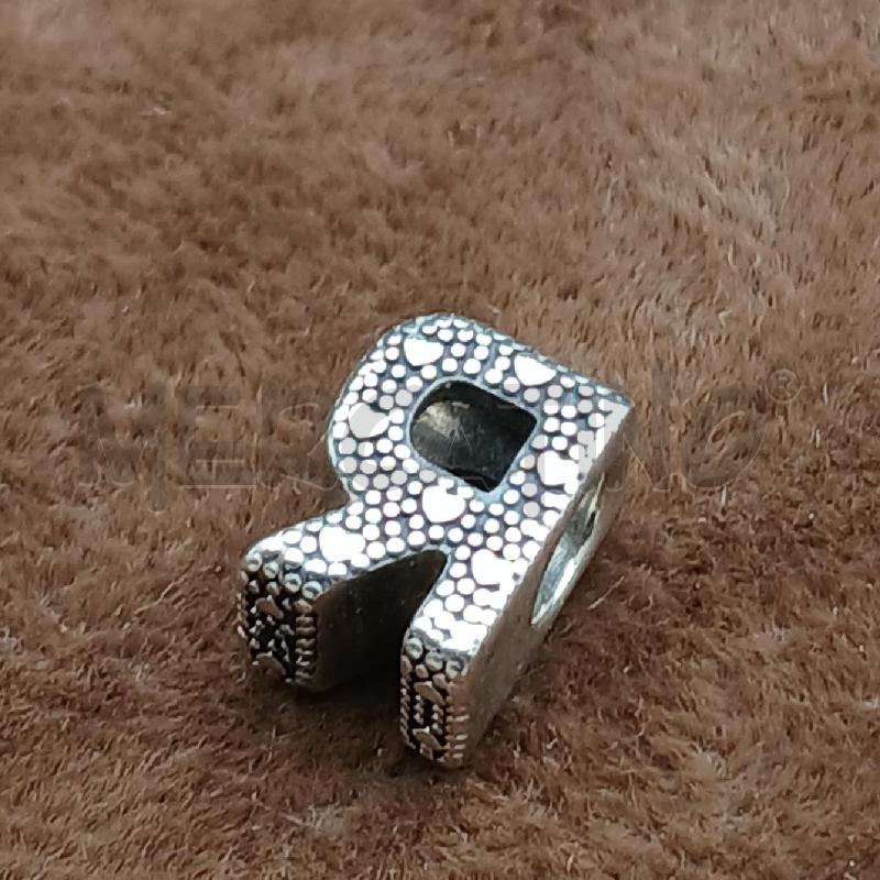 CHARM PANDORA LETTERA R | Mercatino dell'Usato Roma garbatella 3
