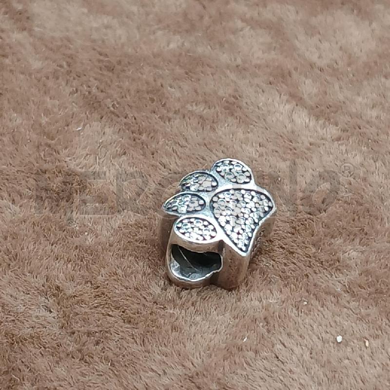 CHARM PANDORA ZAMPA  | Mercatino dell'Usato Roma garbatella 2