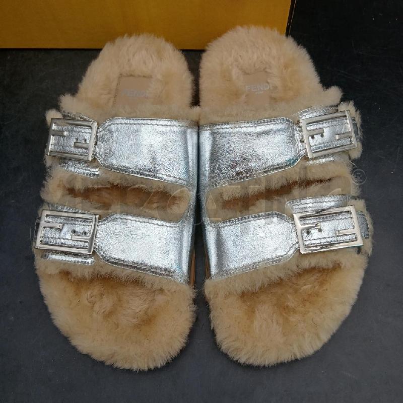 CIABATTE DONNA FENDI ARGENTATE E PELLI | Mercatino dell'Usato Roma garbatella 2