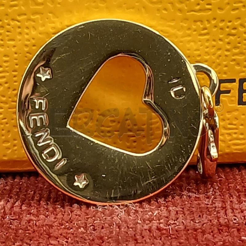 CIONDOLO FENDI CUORE  | Mercatino dell'Usato Roma garbatella 2