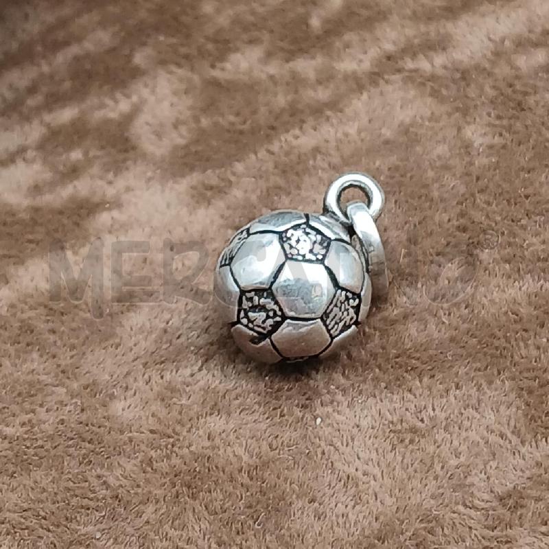 CIONDOLO PALLONE CALCIO  | Mercatino dell'Usato Roma garbatella 1