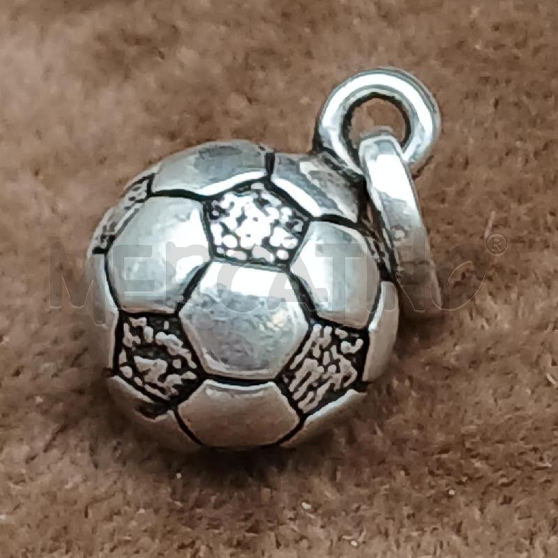 CIONDOLO PALLONE CALCIO  | Mercatino dell'Usato Roma garbatella 2