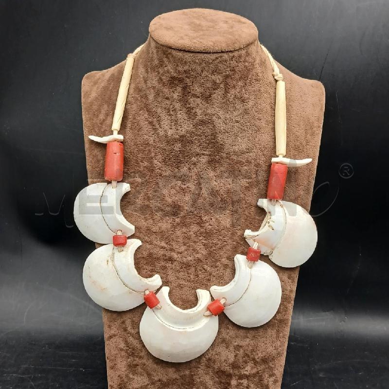 COLLANA CONCHIGLIE BIANCO BARILOTTI ROSSO  | Mercatino dell'Usato Roma garbatella 1