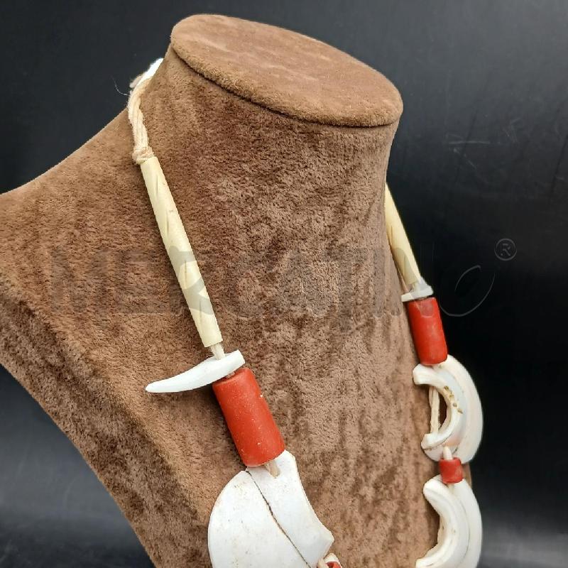 COLLANA CONCHIGLIE BIANCO BARILOTTI ROSSO  | Mercatino dell'Usato Roma garbatella 3