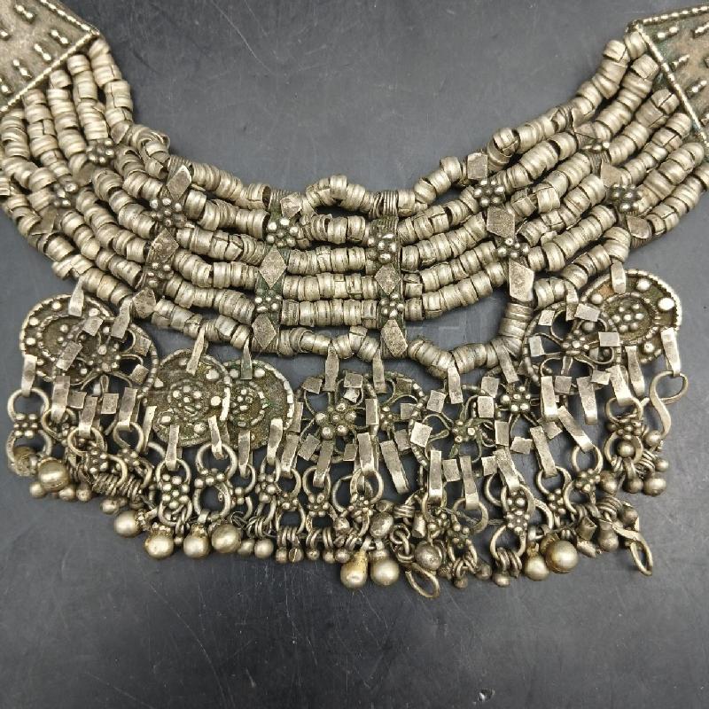 COLLANA ETNICA DET COL | Mercatino dell'Usato Roma garbatella 2