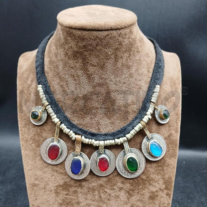 COLLANA LACCIO CIONDOLI PIETRE COLOR | Mercatino dell'Usato Roma garbatella 1