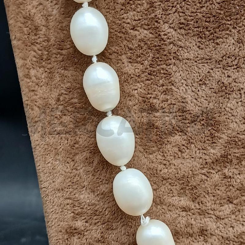 COLLANA PIETRE BIANCHE  | Mercatino dell'Usato Roma garbatella 3