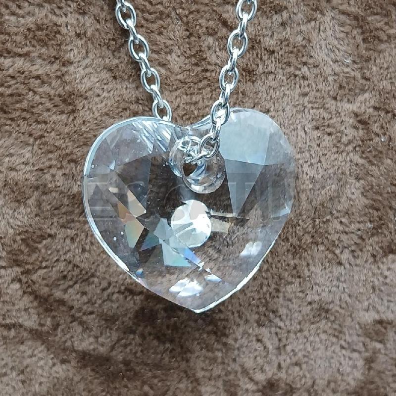 COLLANA SWAROVSKI CIONDOLO CUORE  | Mercatino dell'Usato Roma garbatella 3