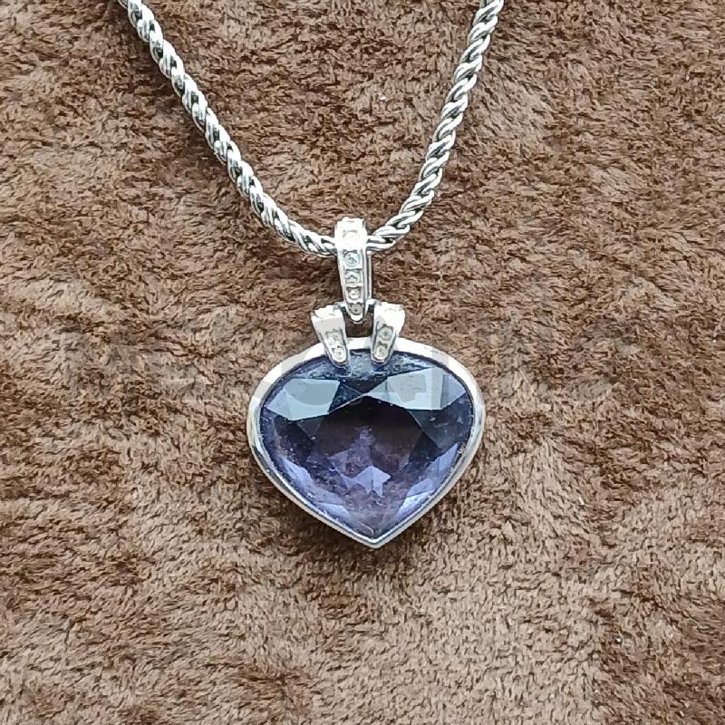 COLLANA SWAROVSKI CIONDOLO CUORE LILLA  | Mercatino dell'Usato Roma garbatella 2