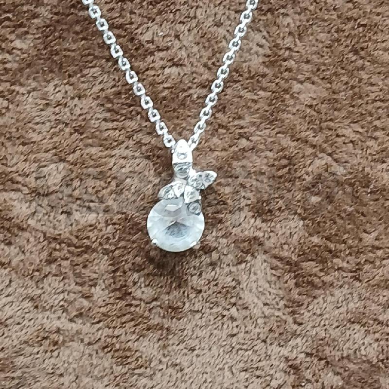 COLLANA SWAROVSKI CIONDOLO PUNTO LUCE BIANCO  | Mercatino dell'Usato Roma garbatella 2