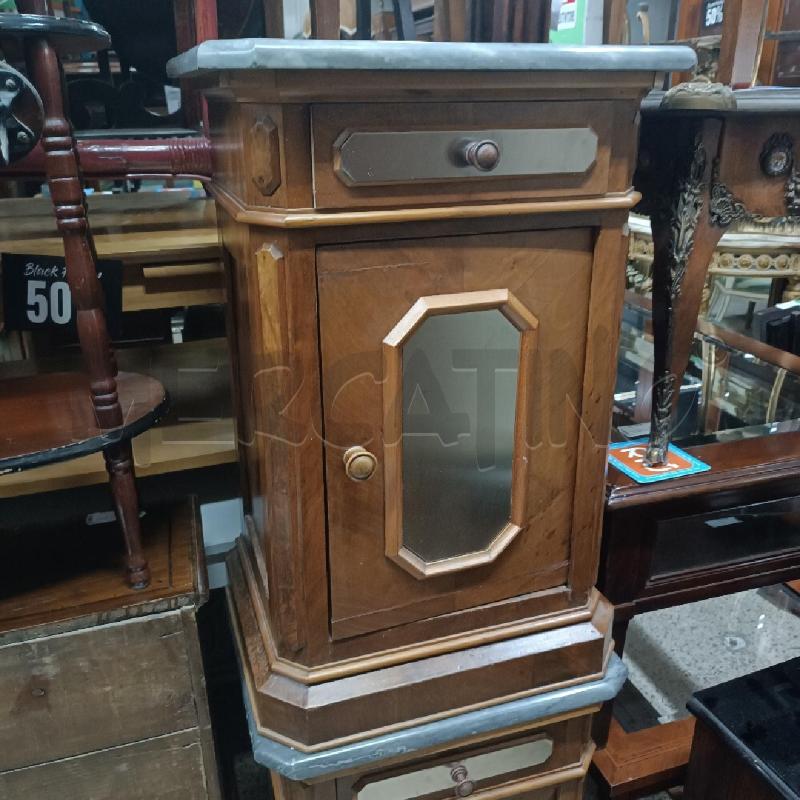 COPPIA COMODINI 1 ANTA + 1 CASSETTO PIANO MARMO GRIGIO  | Mercatino dell'Usato Roma garbatella 2