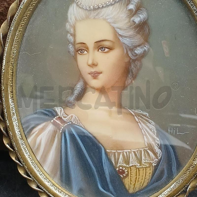 COPPIA MINIATURE PROFILO DAME | Mercatino dell'Usato Roma garbatella 4