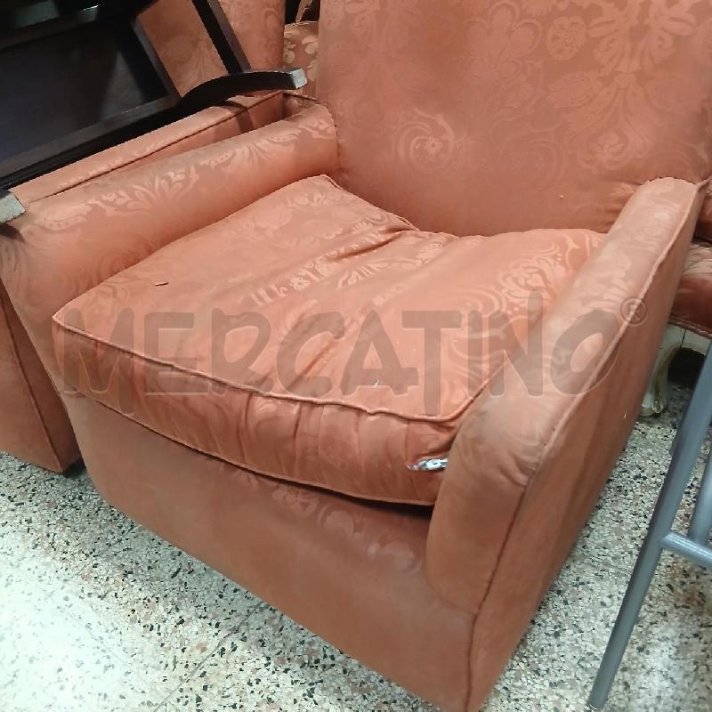 COPPIA POLTRONE ROSSE  | Mercatino dell'Usato Roma garbatella 2