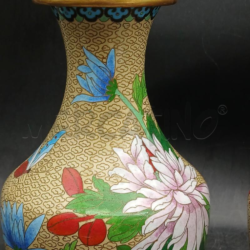 COPPIA VASI CLOISONNÈ FIORI FARFALLE | Mercatino dell'Usato Roma garbatella 2