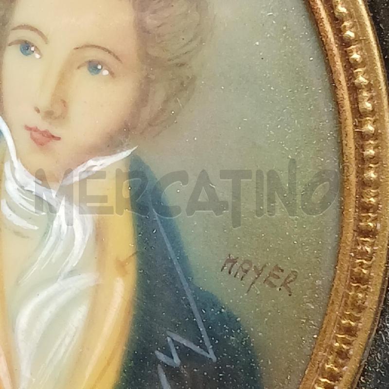 CORNICETTA OVALE LEGNO RITRATTO  | Mercatino dell'Usato Roma garbatella 3