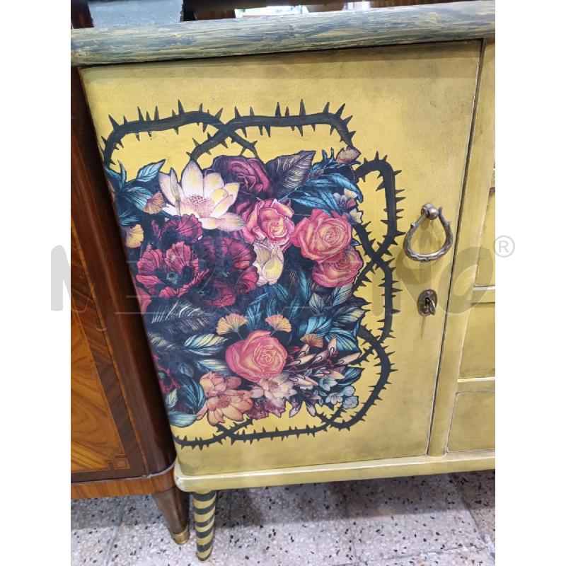 CREDENZA GIALLA DIPINTA ROSE 4 C + 2 ANTE  | Mercatino dell'Usato Roma garbatella 2