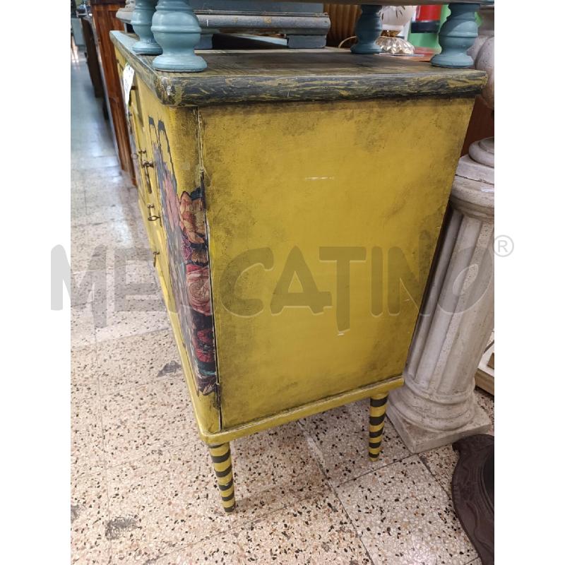 CREDENZA GIALLA DIPINTA ROSE 4 C + 2 ANTE  | Mercatino dell'Usato Roma garbatella 4