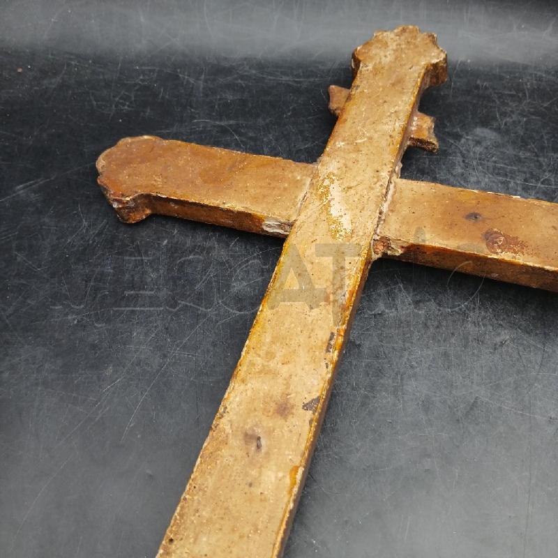 CROCIFISSO LEGNO DORATO MET  | Mercatino dell'Usato Roma garbatella 5