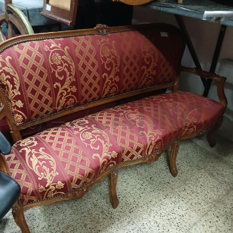 DIVANETTO NOCE S/ ROSSA | Mercatino dell'Usato Roma garbatella 1