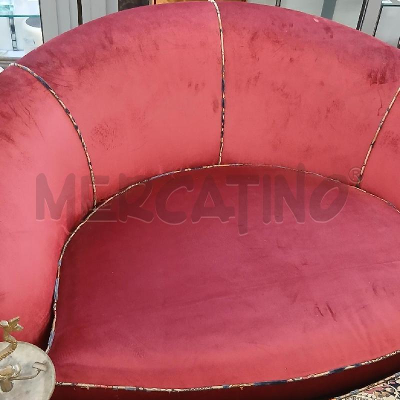 DIVANO CURVO ROSSO + POUF  | Mercatino dell'Usato Roma garbatella 2