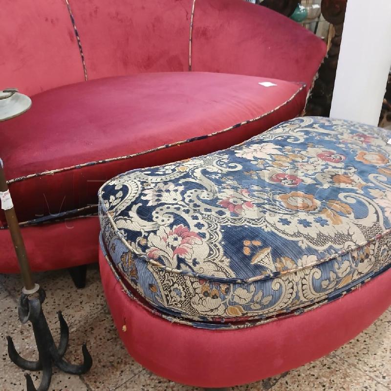 DIVANO CURVO ROSSO + POUF  | Mercatino dell'Usato Roma garbatella 4