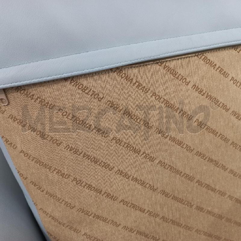 DIVANO POLTRONA FRAU AZZURRO 2P | Mercatino dell'Usato Roma garbatella 2