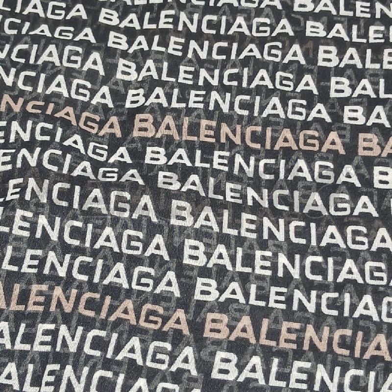 FAZZOLETTO BALENCIAGA NERO BEIGE SCRITTE | Mercatino dell'Usato Roma garbatella 2