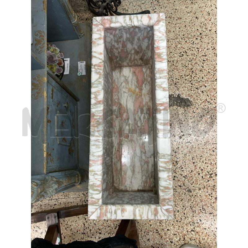 FIORIERA MARMO ROSA  | Mercatino dell'Usato Roma garbatella 2