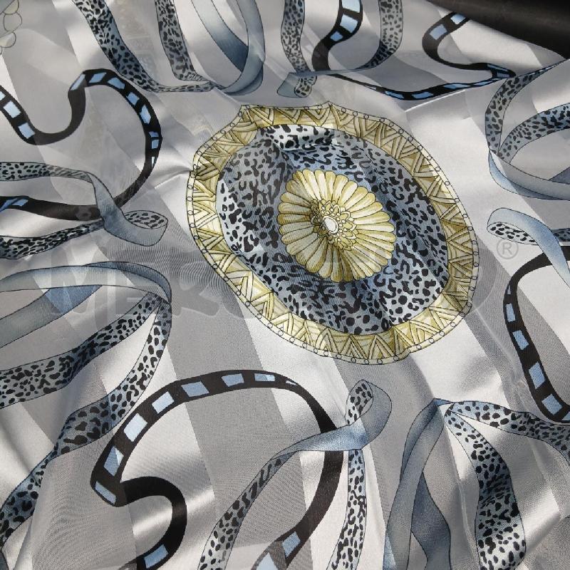FOULARD DELLA VALLE GRIGIO SETA  | Mercatino dell'Usato Roma garbatella 2