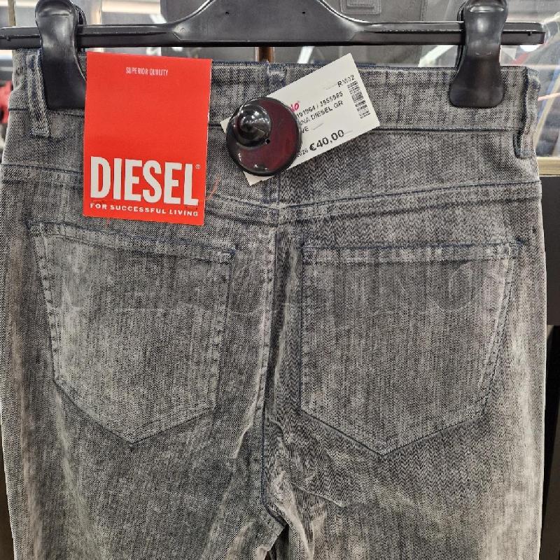 JEANS DONNA DIESEL GRIGIO DELAVE | Mercatino dell'Usato Roma garbatella 3