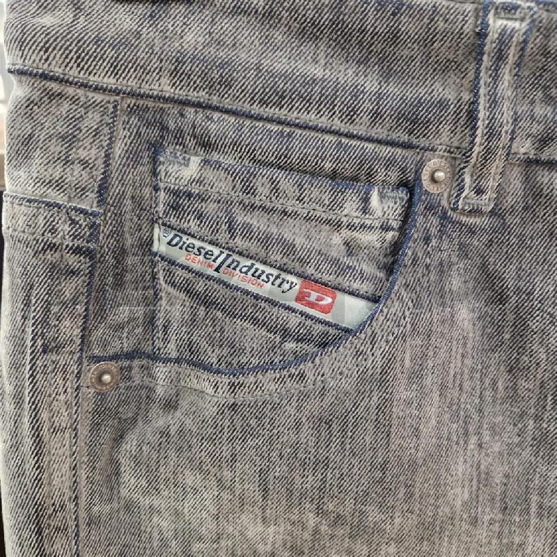 JEANS DONNA DIESEL GRIGIO DELAVE | Mercatino dell'Usato Roma garbatella 5