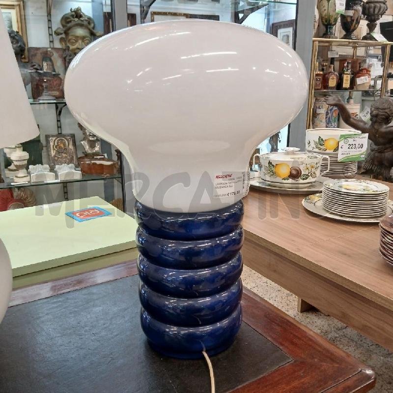 LAMPADA FORMA LAMPADINA BIANCA BLU  | Mercatino dell'Usato Roma garbatella 1