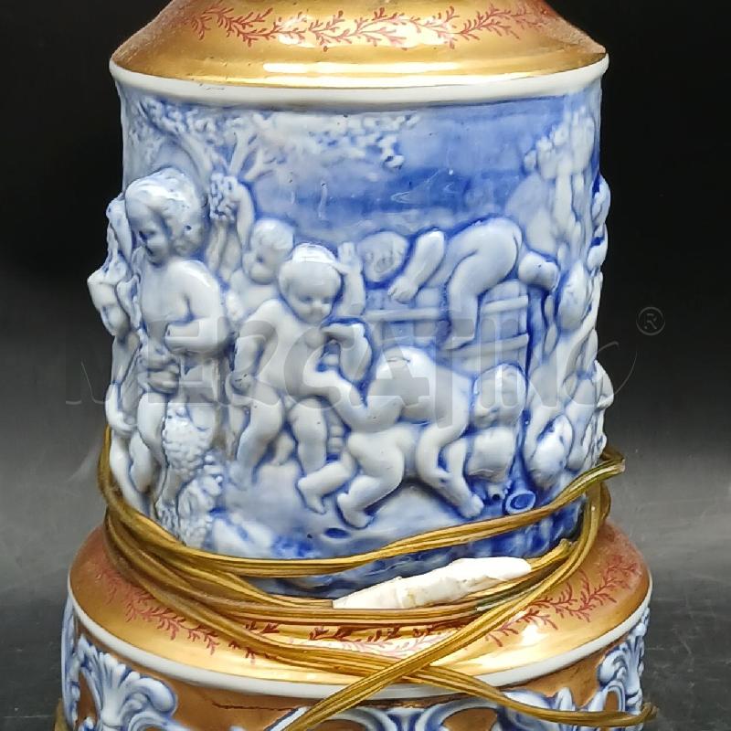 LAMPADA SEVRES PUTTI RILIEVO | Mercatino dell'Usato Roma garbatella 2