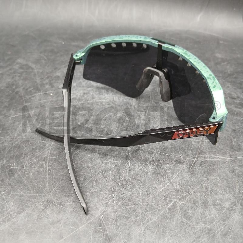 OCCHIALI DA SOLE OAKLEY NERO VERDE | Mercatino dell'Usato Roma garbatella 3