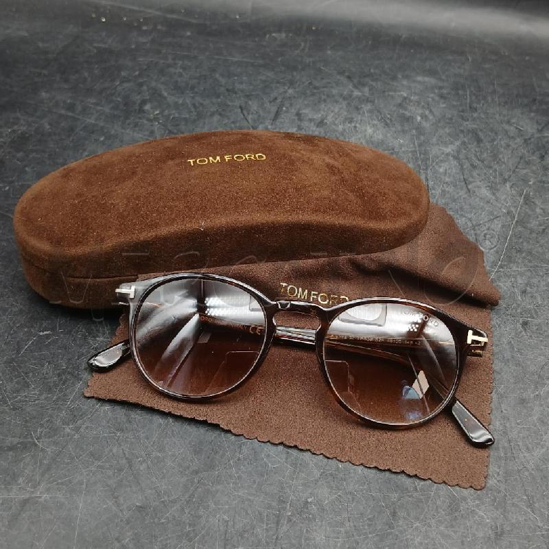 OCCHIALI DA SOLE TOM FORD TARTARUGATO  | Mercatino dell'Usato Roma garbatella 1