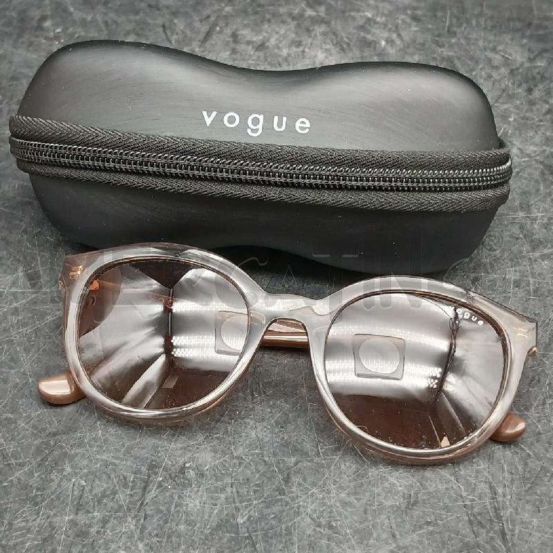 OCCHIALI DA SOLE VOGUE MARRONE  | Mercatino dell'Usato Roma garbatella 1
