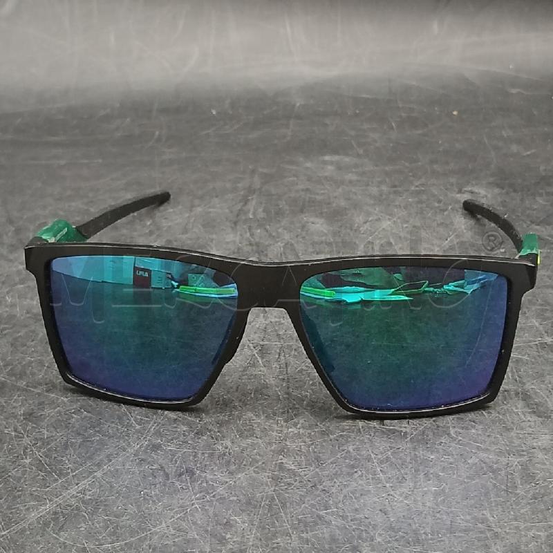 OCCHIALI OAKLEY FUTURITY SUN VERDE | Mercatino dell'Usato Roma garbatella 1