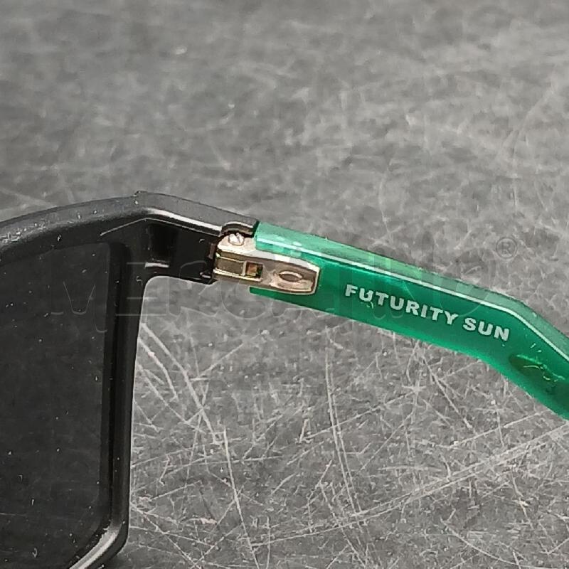 OCCHIALI OAKLEY FUTURITY SUN VERDE | Mercatino dell'Usato Roma garbatella 4