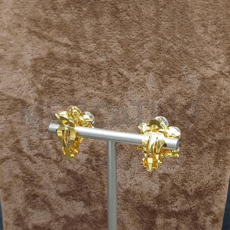 ORECCHINI CLIP FIORE CENTRALE CUOER STRASS | Mercatino dell'Usato Roma garbatella 3