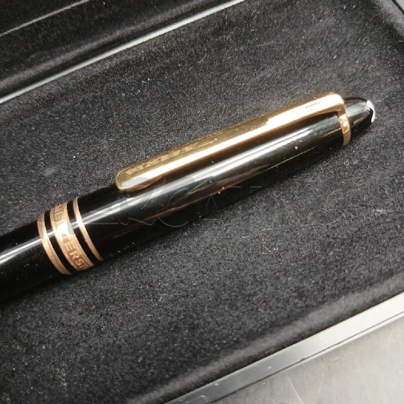 PENNA MONTBLANC STILO CON SCATOLA | Mercatino dell'Usato Roma garbatella 2