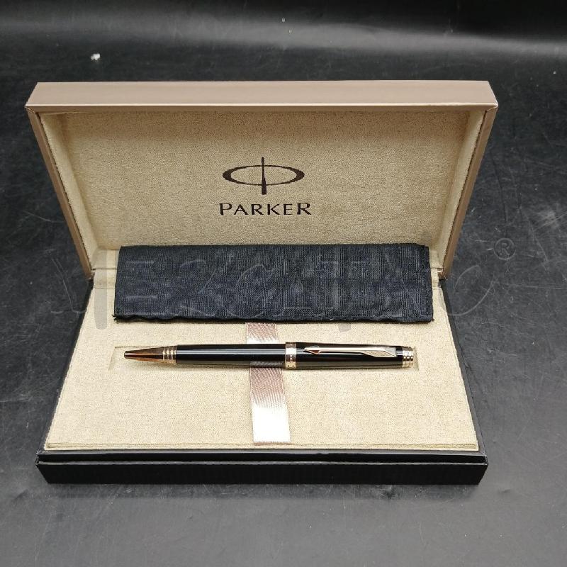 PENNA PARKER NERA ROLLER CON SCATOLA | Mercatino dell'Usato Roma garbatella 1