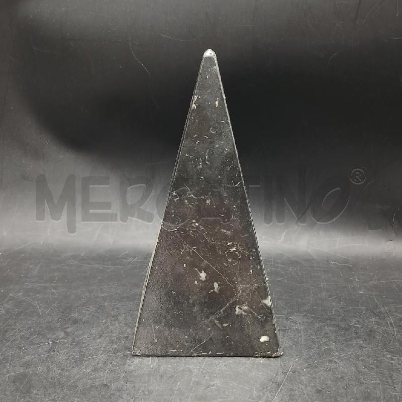 PIRAMIDE MARMO NERO | Mercatino dell'Usato Roma garbatella 1